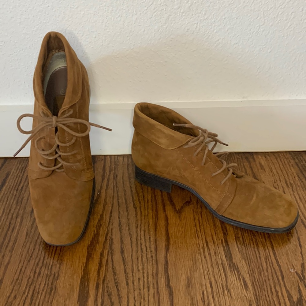 St. John's Bay Caramel Brown Leather Suede Lace Up Ankle Boots, Sz 7